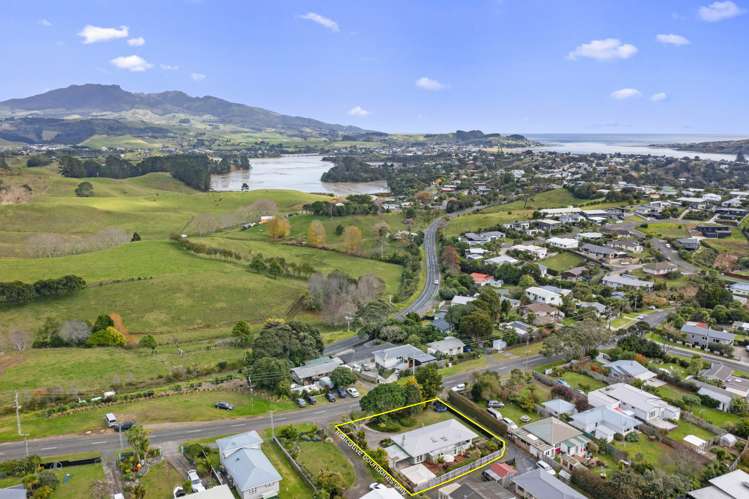 21 Lorenzen Bay Road Raglan_37