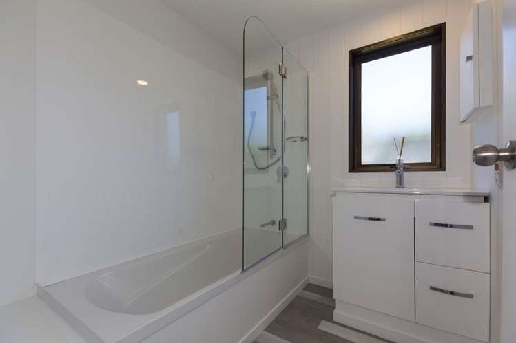 51 Wharemauku Road Raumati Beach_38