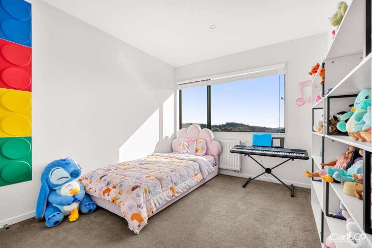 131 Endeavour Drive Whitby_23
