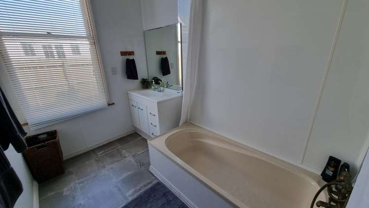 78 Palmerston Street Riverton_9