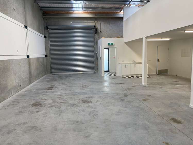 5/7 Lake Bryndwr Lane Burnside_3