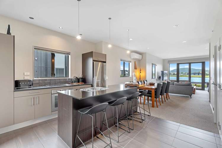 28/101 Harbour Drive_0