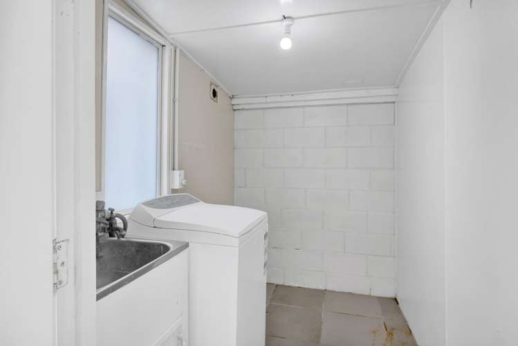 64 Ngamotu Road Spotswood_20