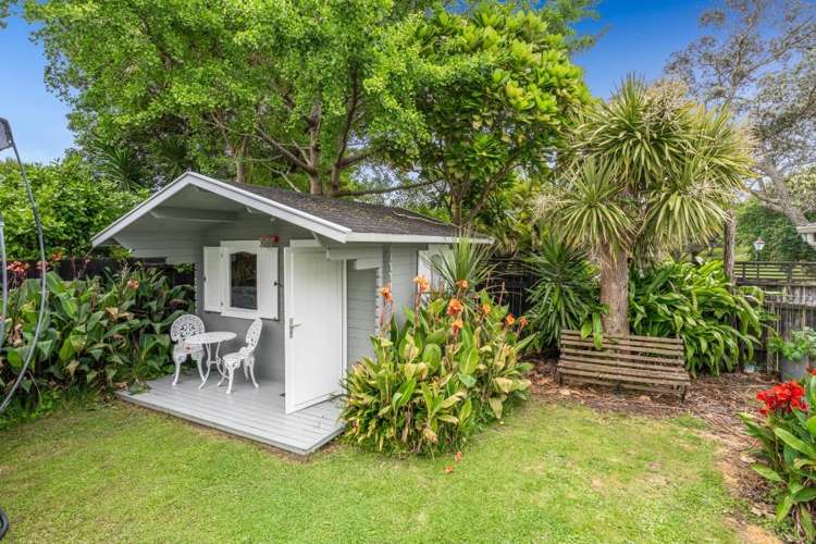 4 Tenterden Ave 1728_19