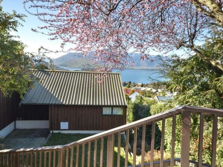 31a Greenstone Place Fernhill/Sunshine Bay_10