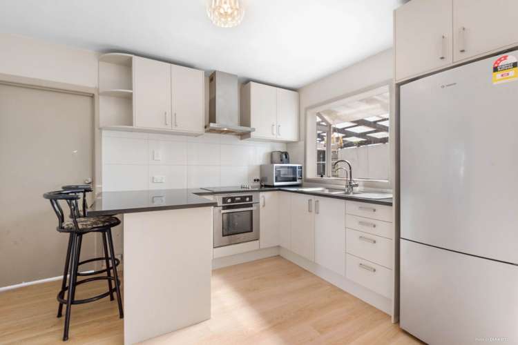 53 Routley Drive Glen Eden_7