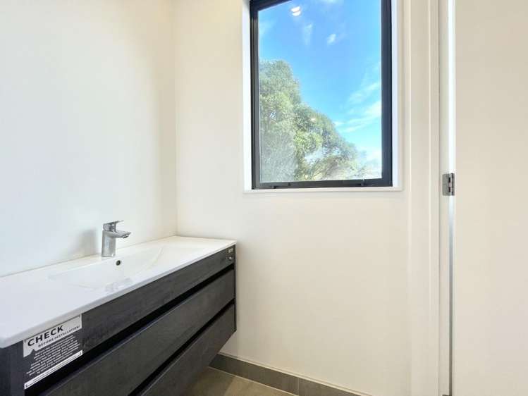 15/54 Taharoto Rd 10897_14