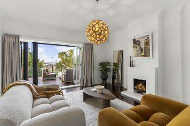 2/10 St Georges Bay Road_2