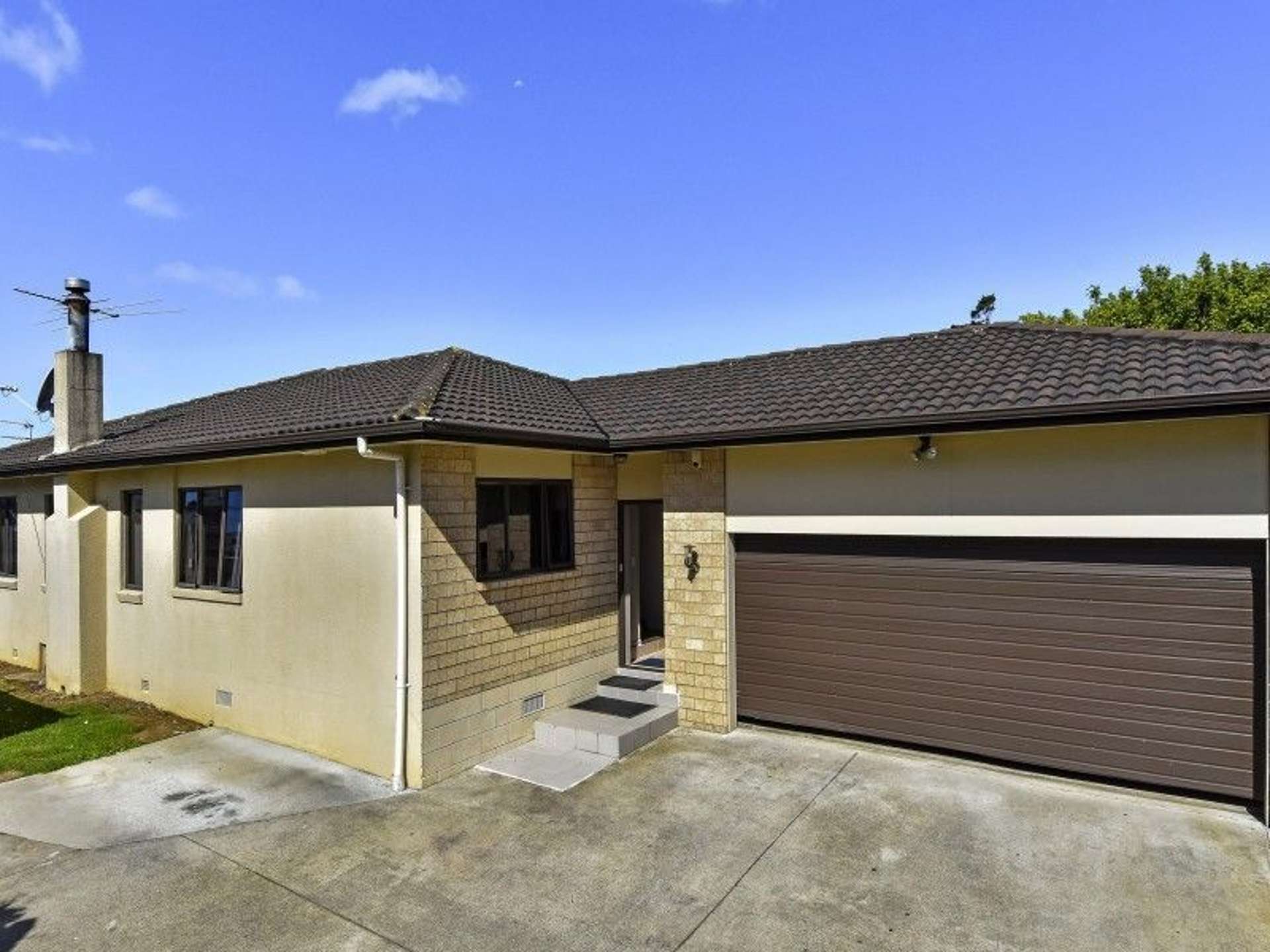 196 Robertson Road Mangere East_0