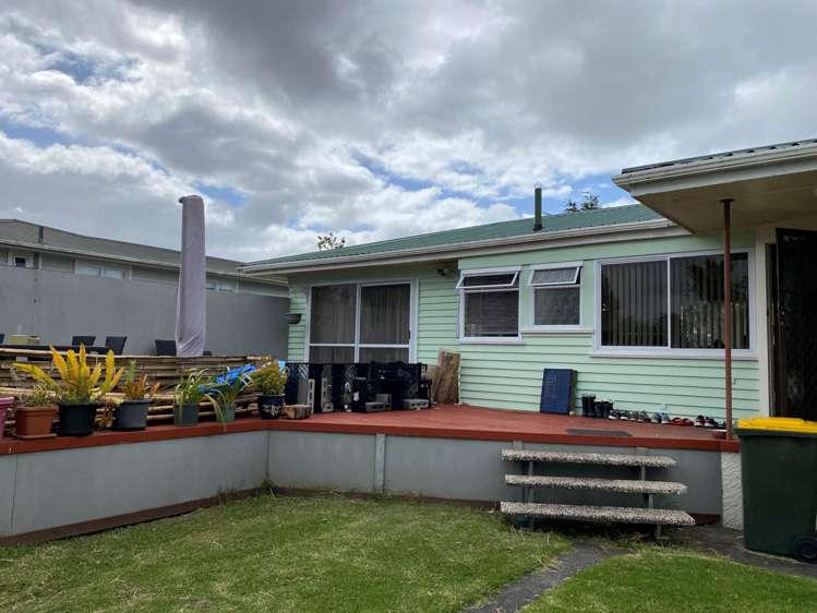 13 Sylvan Crescent Te Atatu South_17