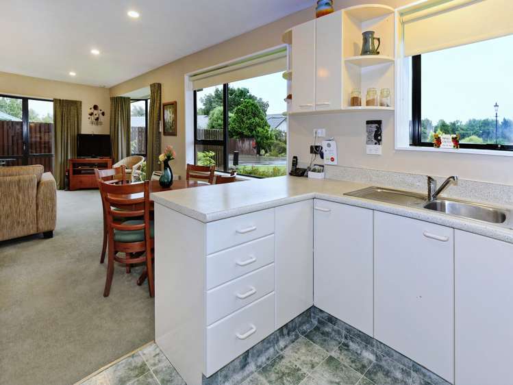 9a Devon Crescent Darfield_7