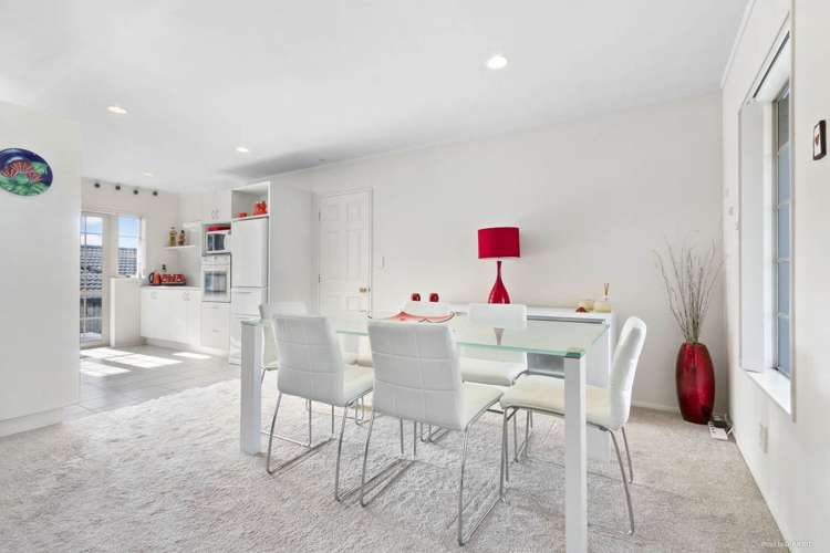 3 Plumstead Rise Glen Eden_5