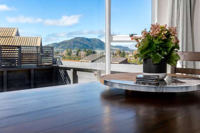 Stunning Lake Views – Priced to Sell