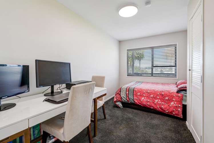 15 Leiden Place Totara Vale_13