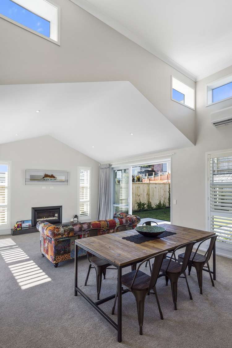 231 Lakes Boulevard Pyes Pa_17