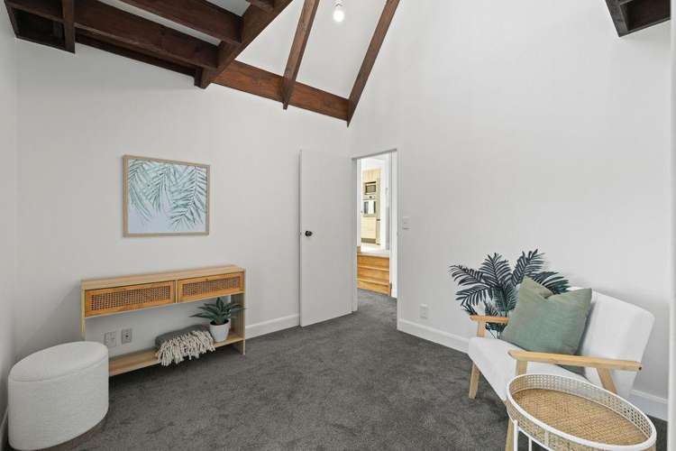 20 Shakespeare Road Bastia Hill_12