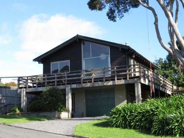 128 Bambury Place Onemana_1