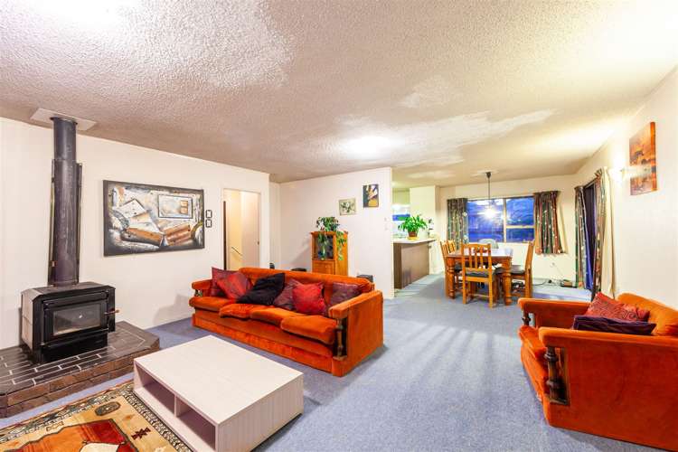 212 Royal Road Massey_8