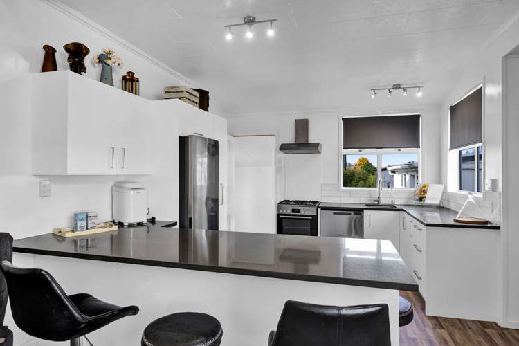 36 Tawhiti Road Hawera_6