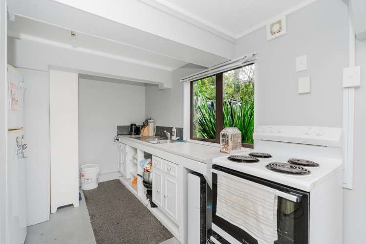 114 Tuhikaramea Road Dinsdale_29
