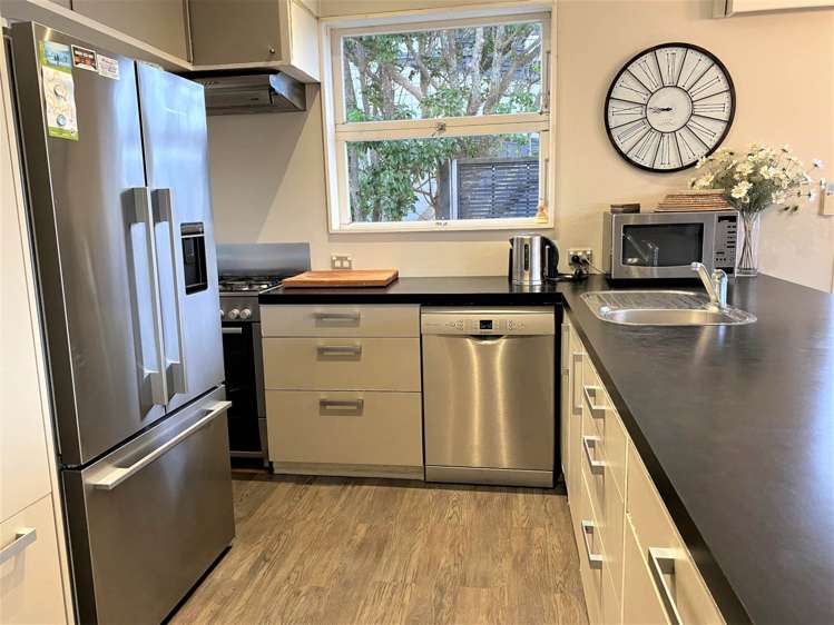 23 Seaview Road Castor Bay_7