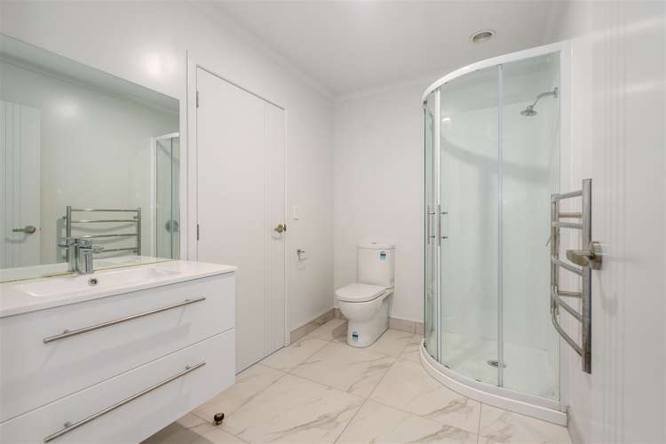 4/12 Scotland Place Hillcrest_11