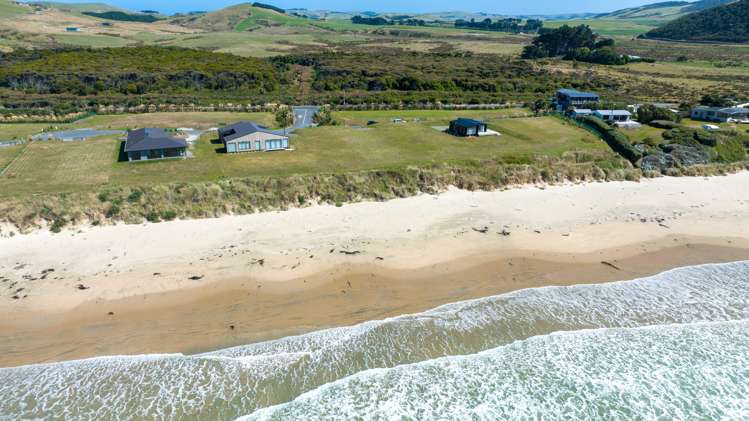 15 Ara Pahu Wyndham Surrounds_14