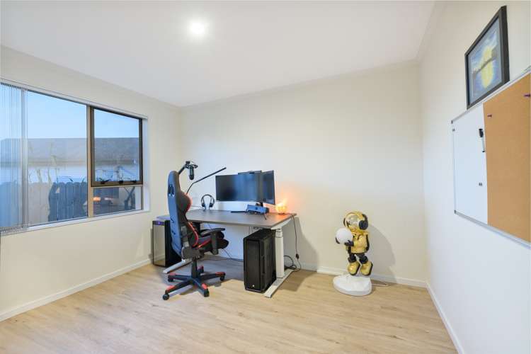 8 Woodbank Drive Glen Eden_12