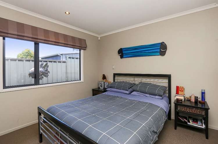 3 Lardon Place Frimley_8