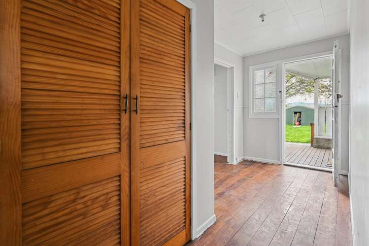 149 Clayton Road Mangakakahi_12