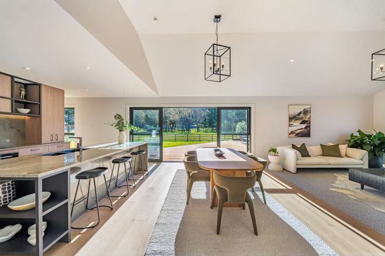 405A Paekakariki Hill Porirua_11