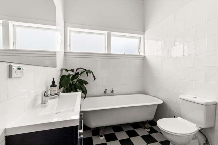 2 McDonald Street Napier South_15