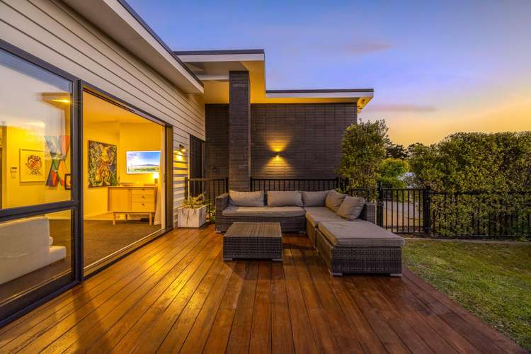 10 Pateke Drive Kenepuru_31