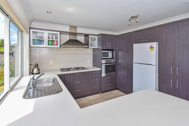 7 Stranraer Crescent Wattle Downs_5