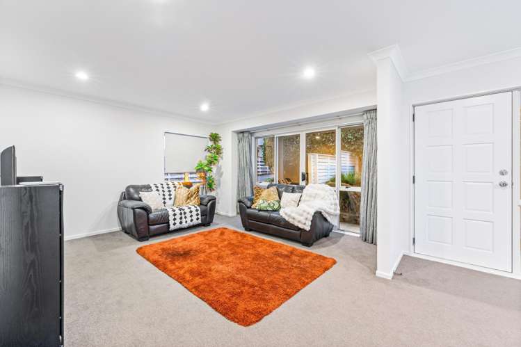 305 Royal Road Massey_4
