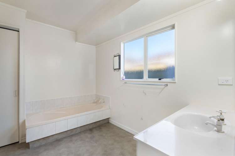 26 Luculia Drive Mount Maunganui_9