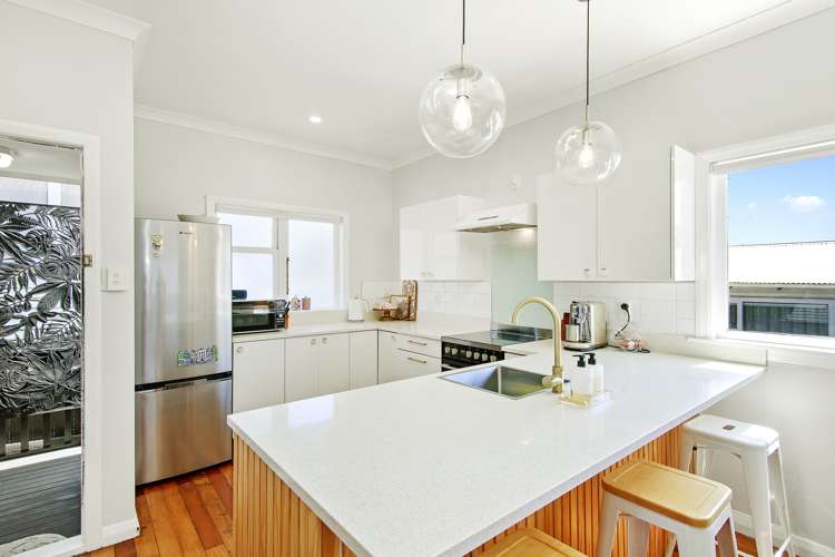 3 Mako View Titahi Bay_8