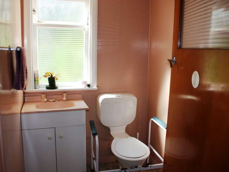 8 Old Coach Road Kaitangata_18