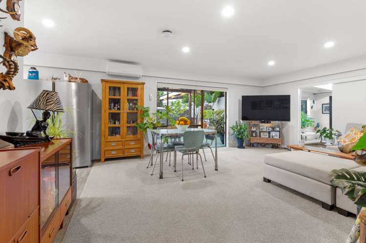 3 Elgin Place Red Beach_27