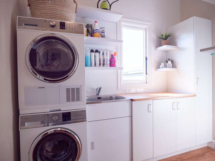 12 Wamphray Street Nightcaps_12