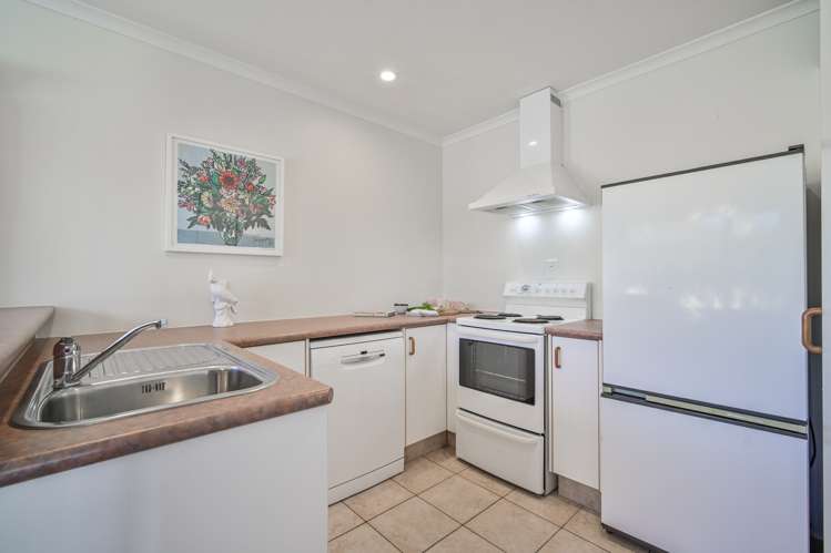 2/239 Warwick Road Mayfair_6
