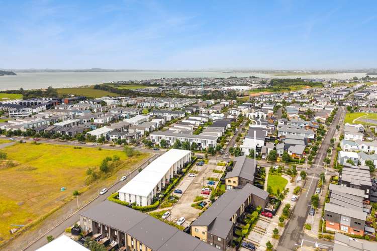 74 Glidepath Road Hobsonville_22