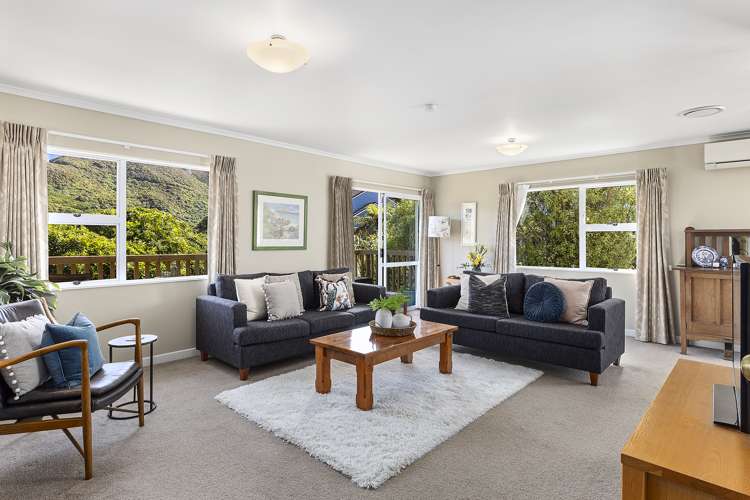 22 John Witton Drive Crofton Downs_1