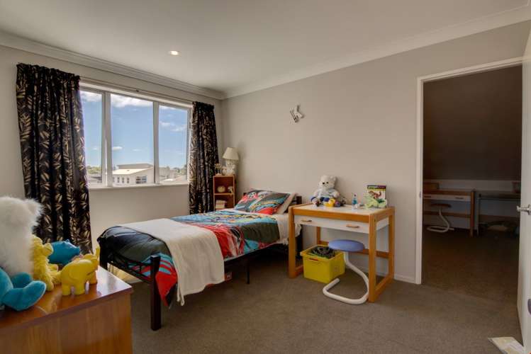 34 Pine Harbour Parade Beachlands_12