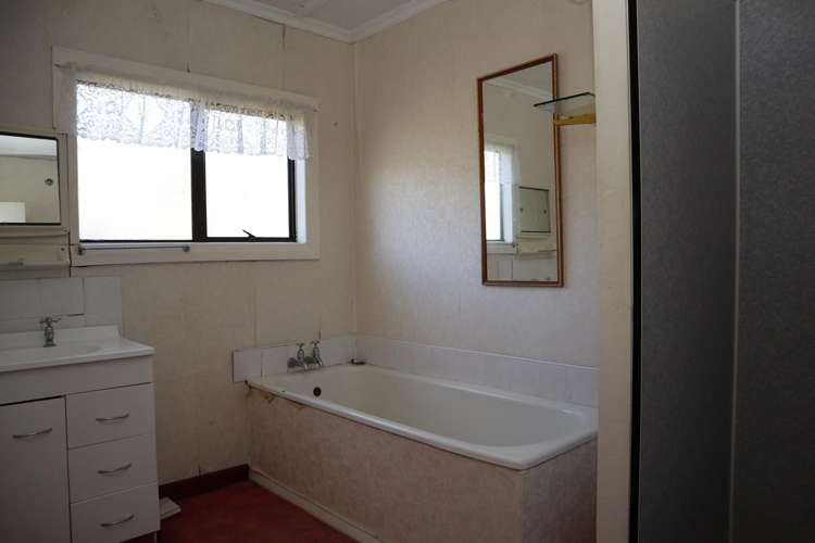 26 Ryley Street Owaka_14