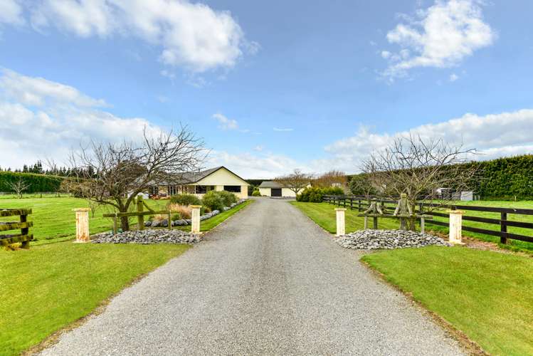 776 Courtenay Road Darfield_2