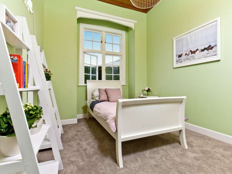 27 Bernard Magnus Lane Greenhithe_15