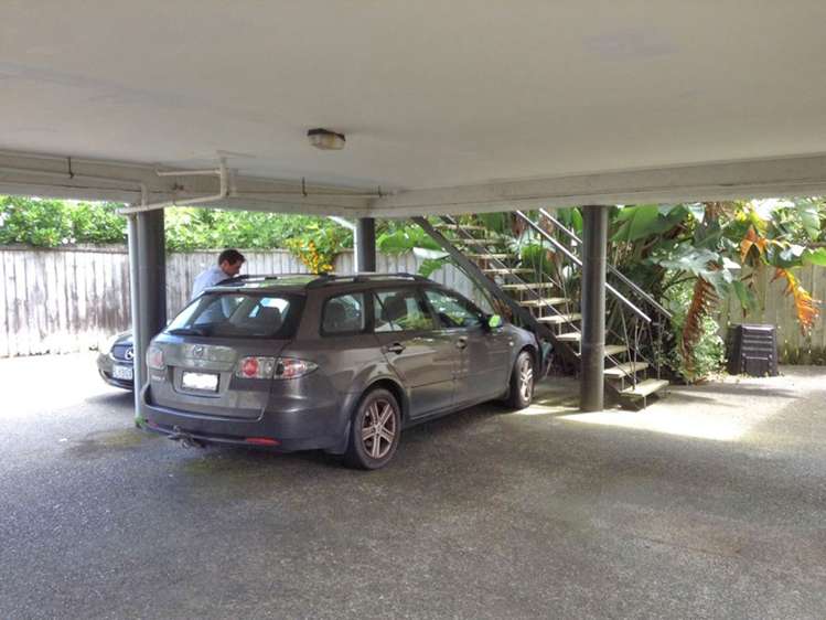 10/M Sylvan Ave East 1728_12