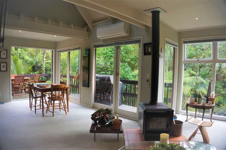 35 Valley Road Titirangi_0