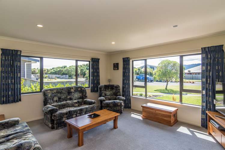 15 Matuku Place Paraparaumu Beach_8